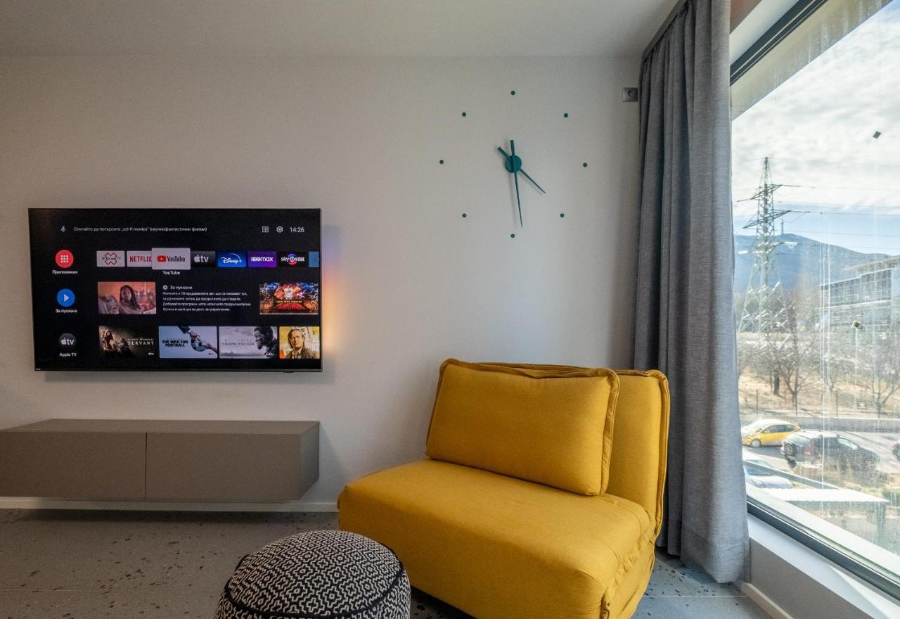 Emirates Lux Apartment And Parking Sofia Esterno foto