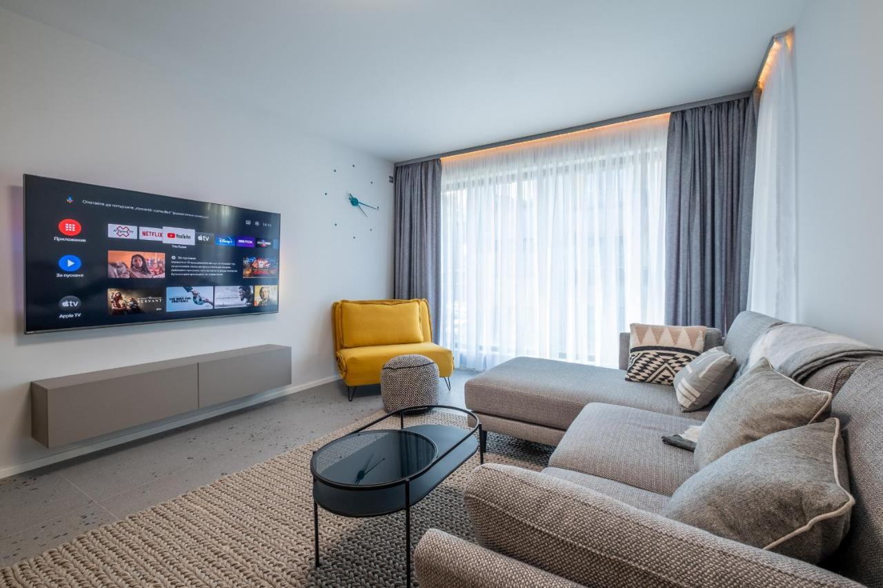 Emirates Lux Apartment And Parking Sofia Esterno foto