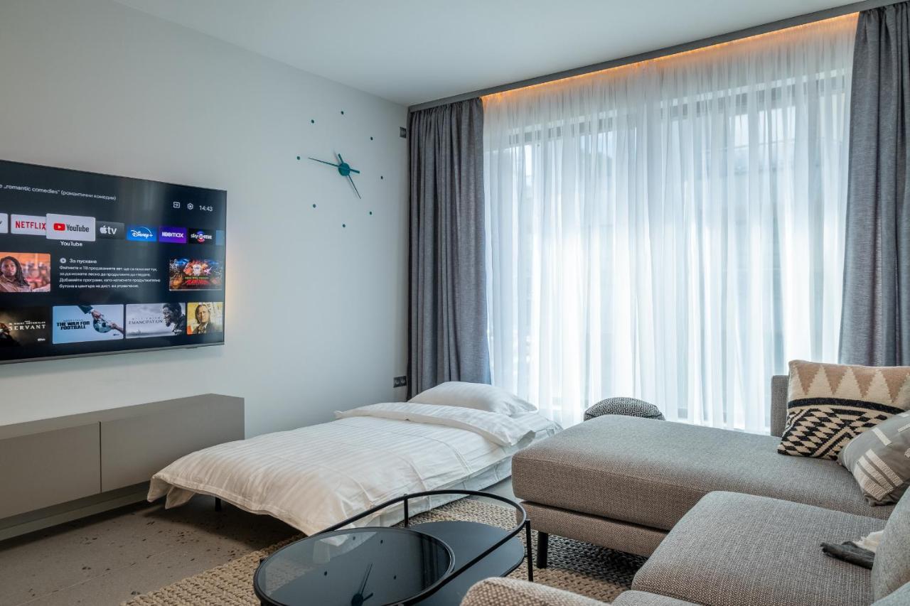 Emirates Lux Apartment And Parking Sofia Esterno foto
