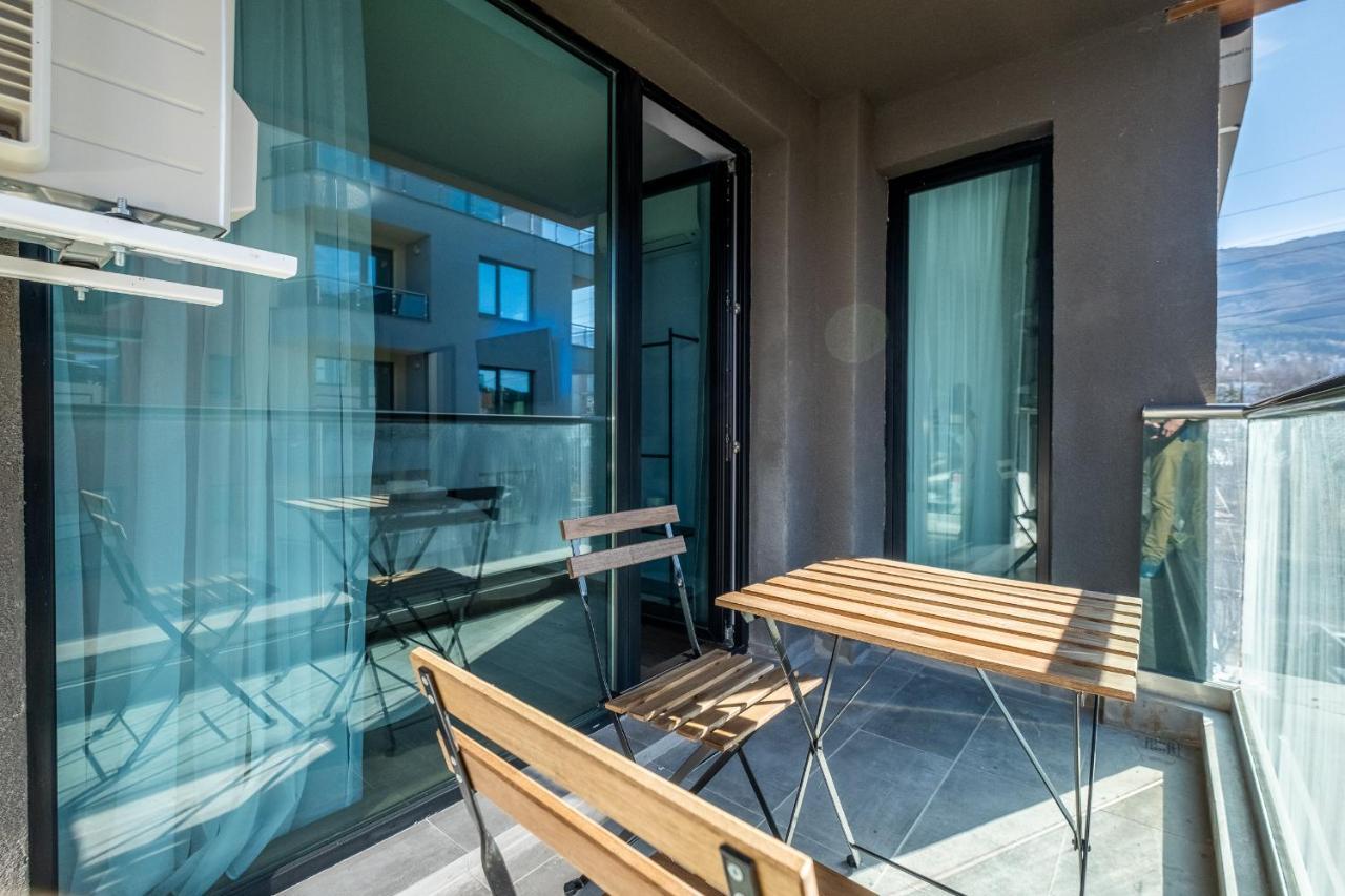 Emirates Lux Apartment And Parking Sofia Esterno foto
